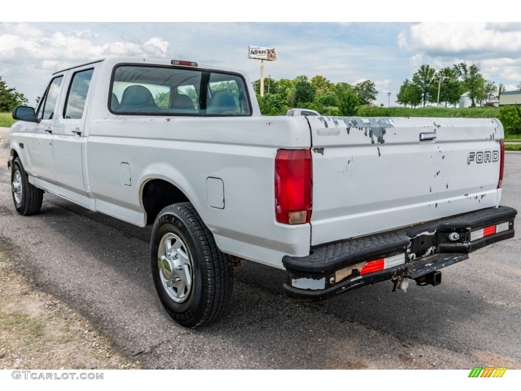 1997 F350 XL Crew Cab - Oxford White / Royal Blue photo #6