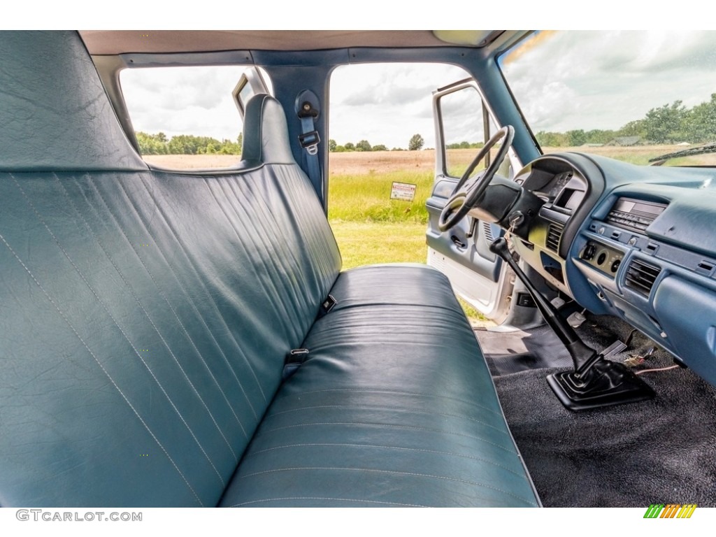1997 F350 XL Crew Cab - Oxford White / Royal Blue photo #31