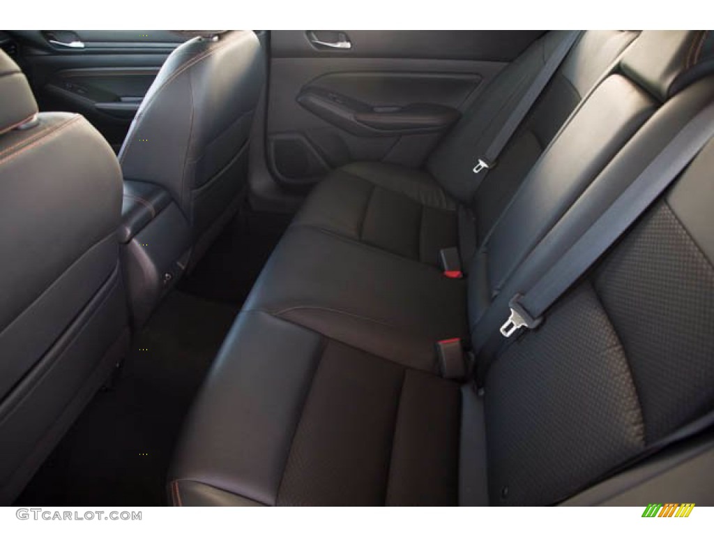 2020 Altima SR - Glacier White / Charcoal photo #4