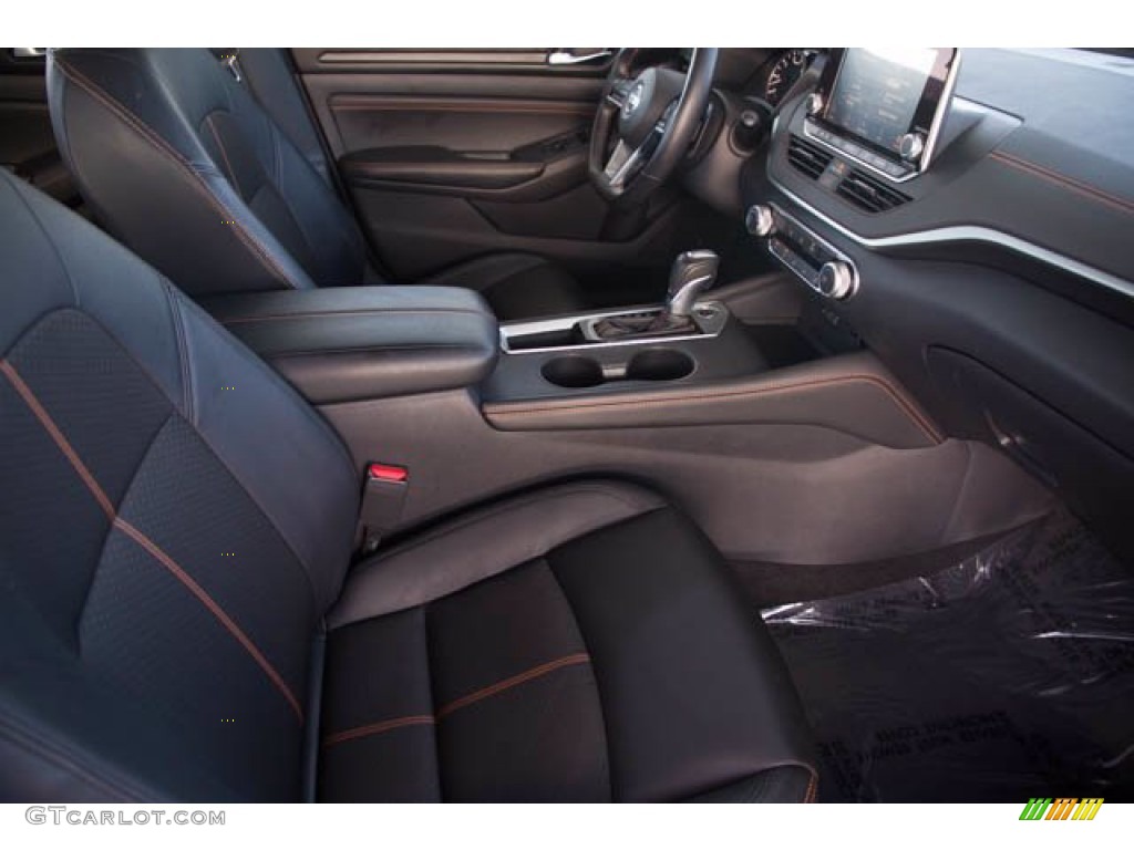 2020 Altima SR - Glacier White / Charcoal photo #22