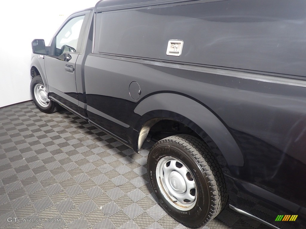 2016 F150 XL Regular Cab 4x4 - Shadow Black / Medium Earth Gray photo #17