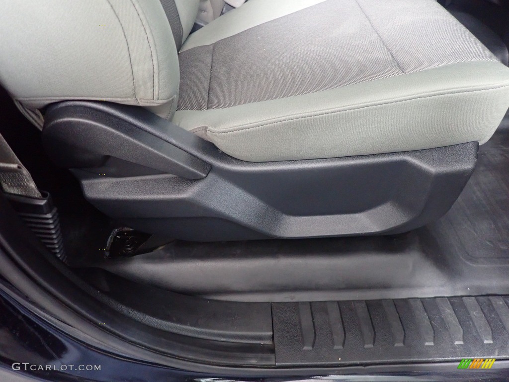 2016 F150 XL Regular Cab 4x4 - Shadow Black / Medium Earth Gray photo #33
