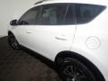 Super White - RAV4 XLE Photo No. 19