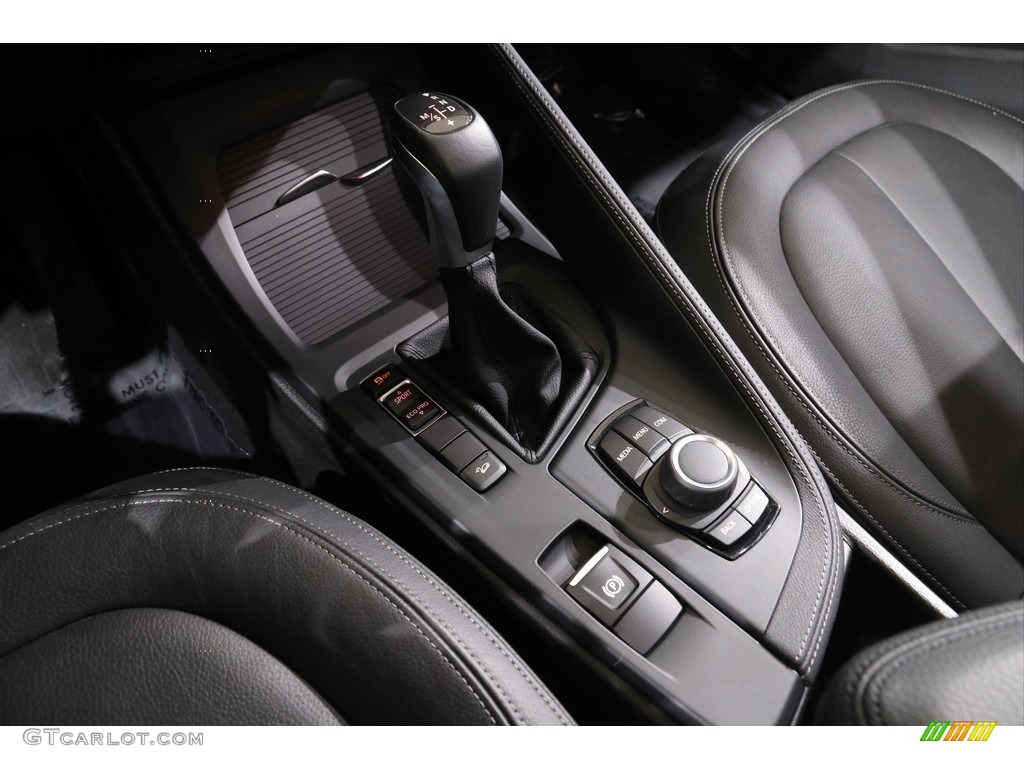 2018 X1 xDrive28i - Jet Black / Black photo #14