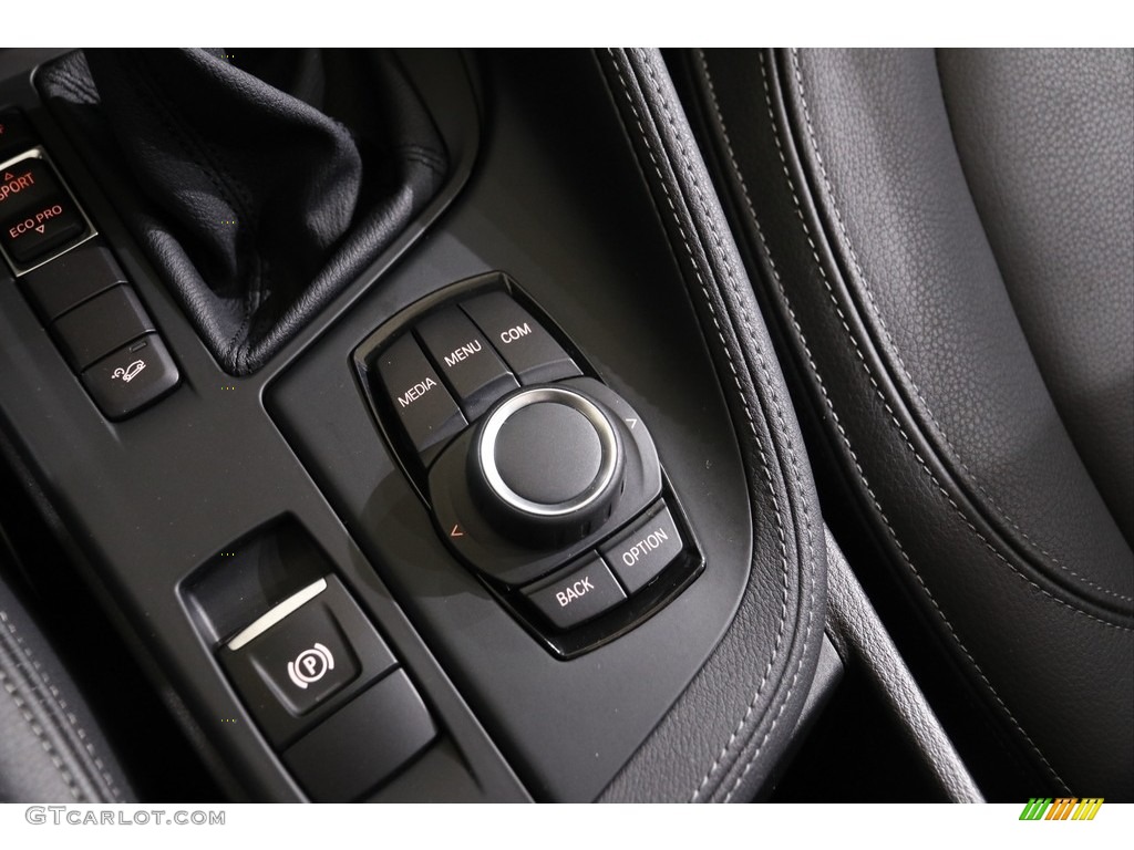 2018 X1 xDrive28i - Jet Black / Black photo #17