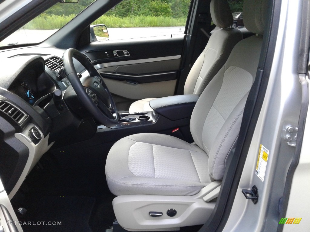 2018 Ford Explorer FWD Front Seat Photos