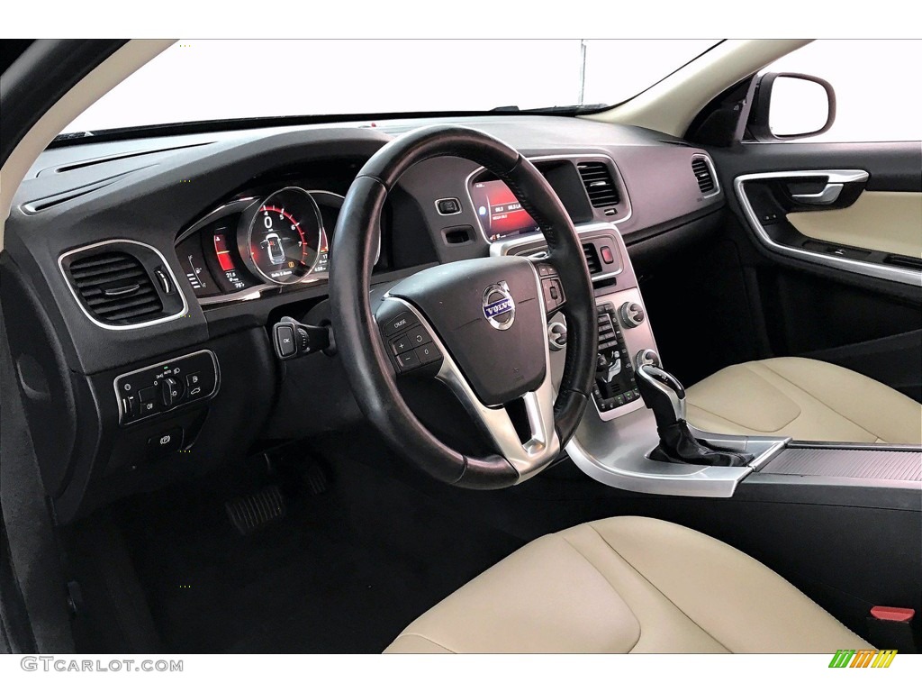 2018 Volvo S60 T5 Inscription Beige Dashboard Photo #142095890