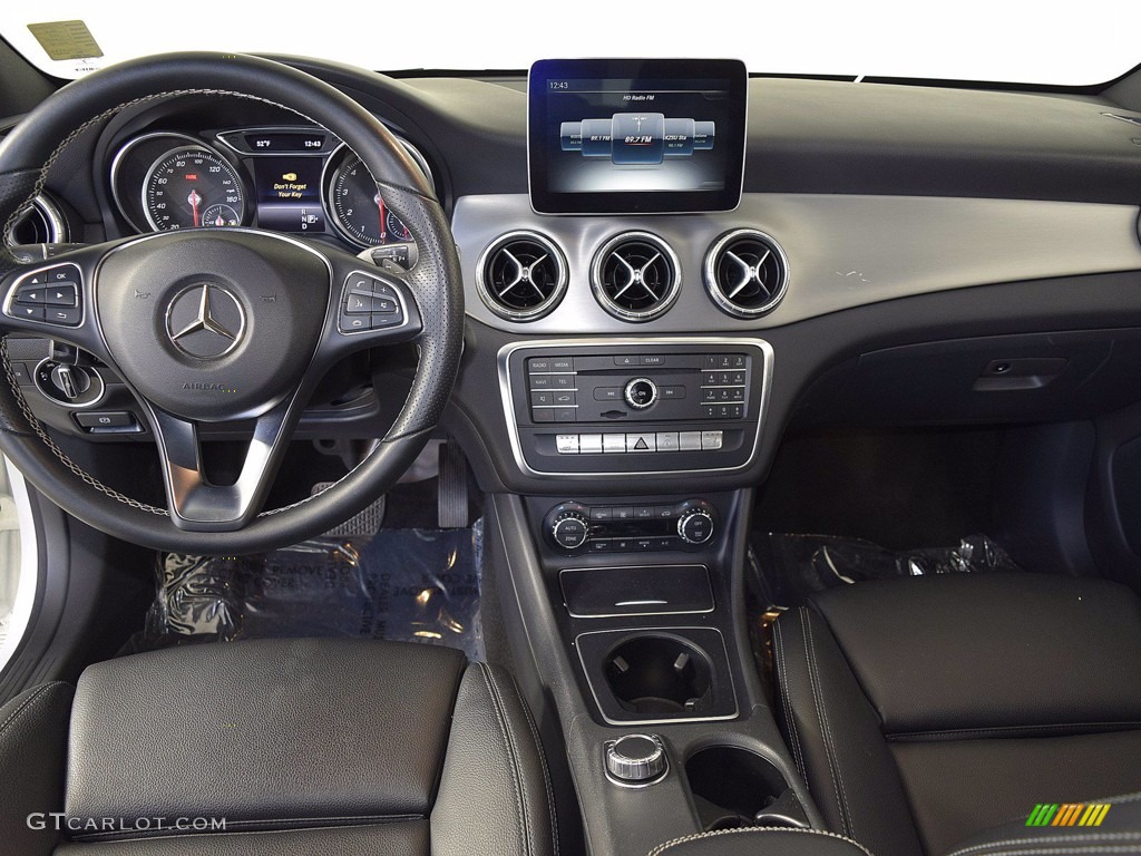 2018 CLA 250 Coupe - Cirrus White / Black photo #10