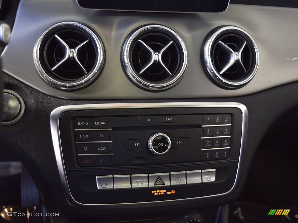 2018 CLA 250 Coupe - Cirrus White / Black photo #35