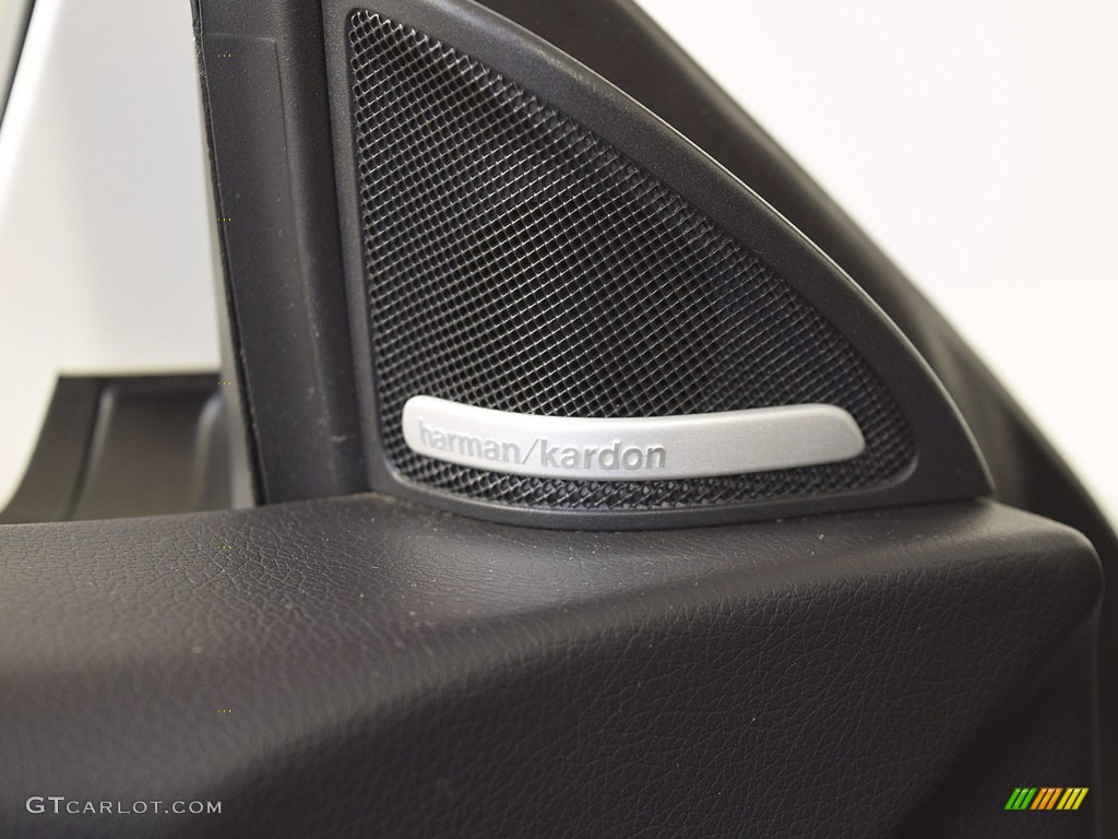 2018 CLA 250 Coupe - Cirrus White / Black photo #43