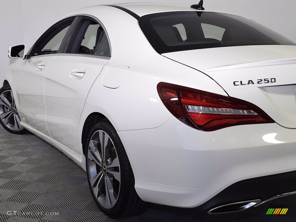 2018 CLA 250 Coupe - Cirrus White / Black photo #46
