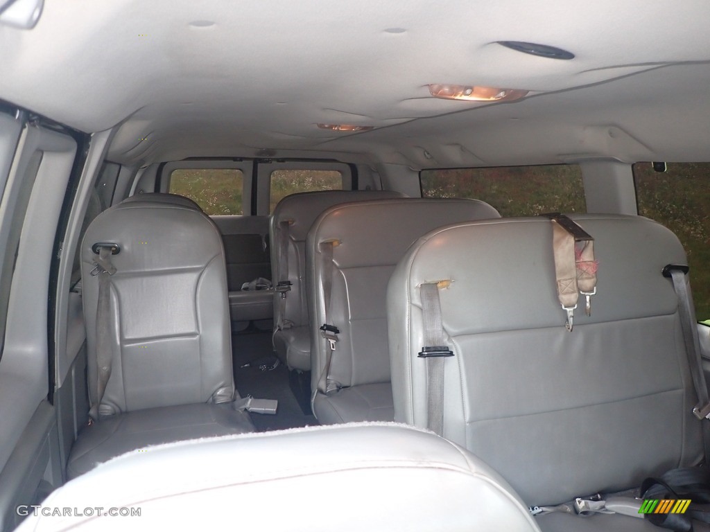 2006 E Series Van E350 XLT 15 Passenger - Black / Medium Flint Grey photo #26