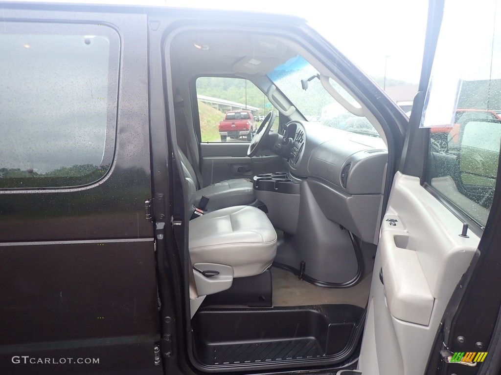 2006 E Series Van E350 XLT 15 Passenger - Black / Medium Flint Grey photo #28