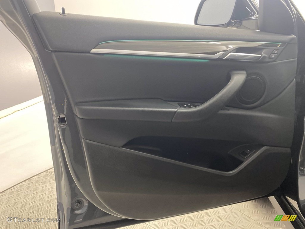2018 X2 sDrive28i - Mineral Grey Metallic / Black photo #13