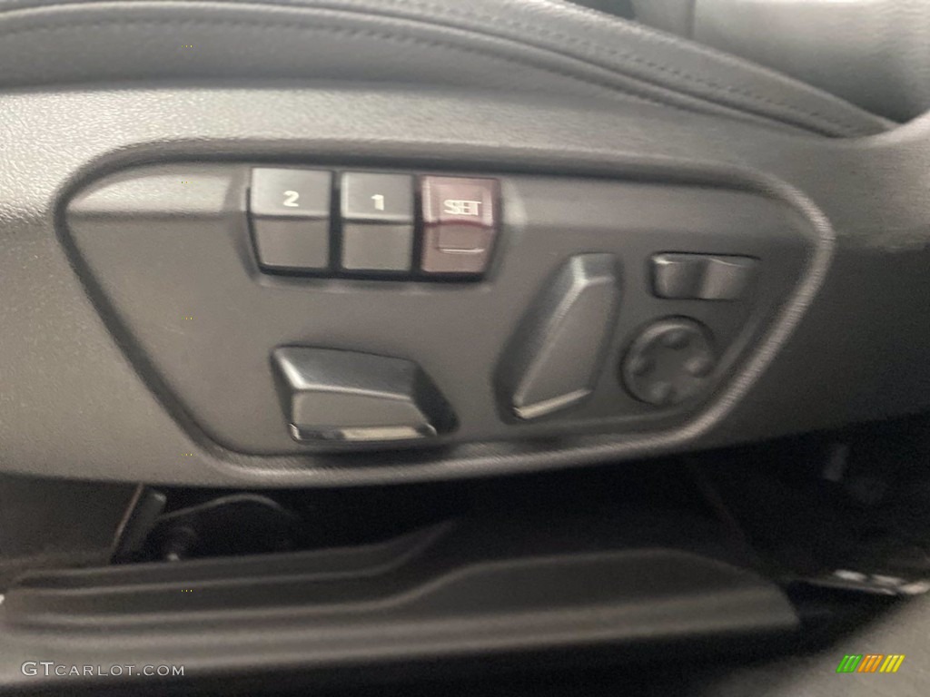 2018 X2 sDrive28i - Mineral Grey Metallic / Black photo #15