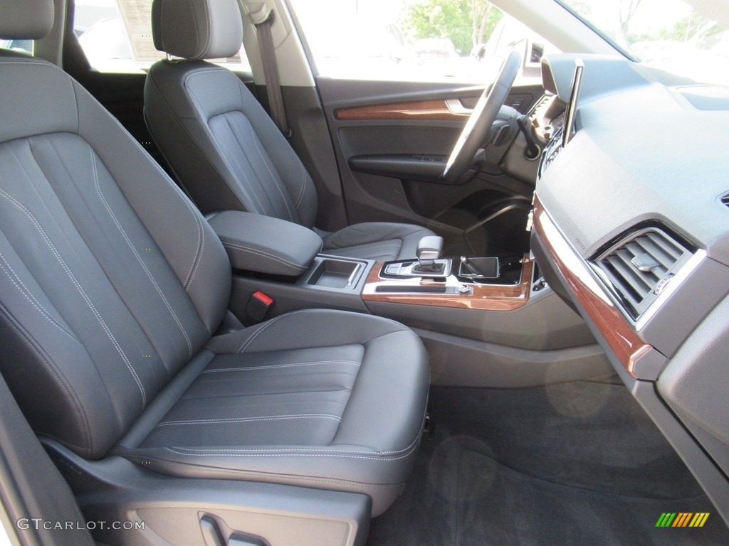 2021 Audi Q5 Premium quattro Front Seat Photos