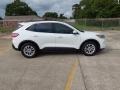 2020 Oxford White Ford Escape SE  photo #12