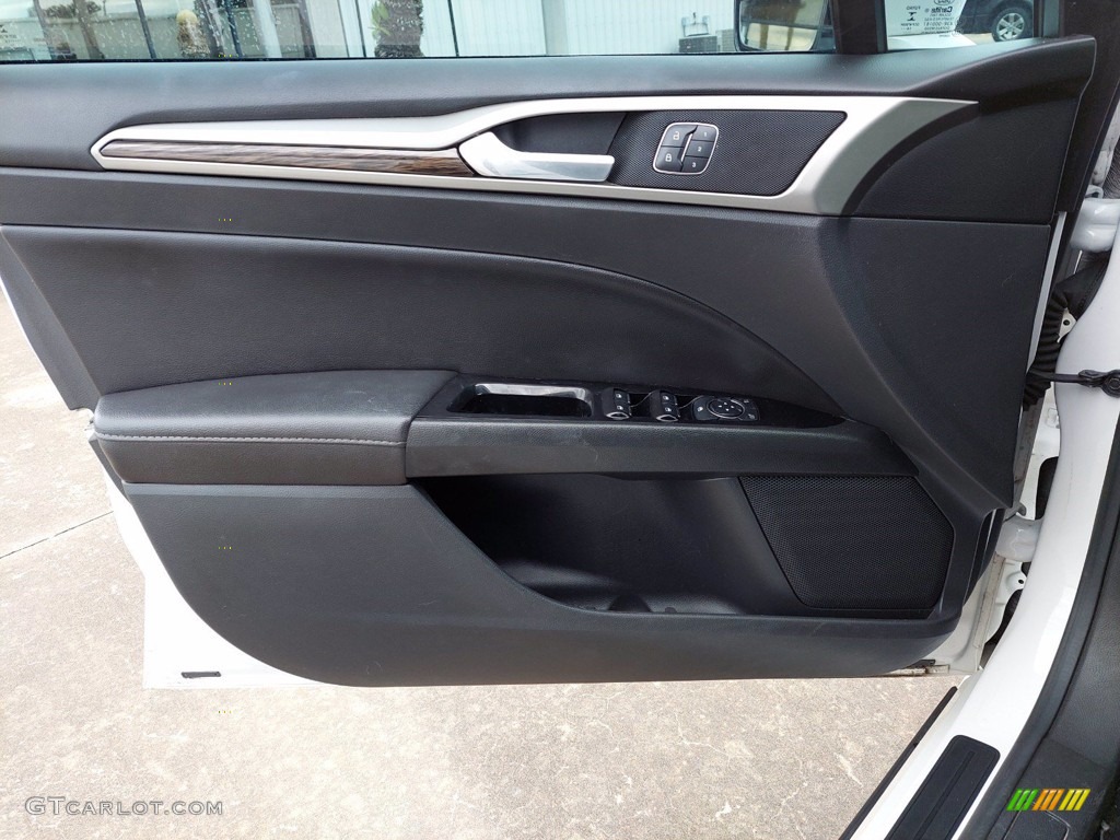 2015 Fusion SE - Oxford White / Charcoal Black photo #10