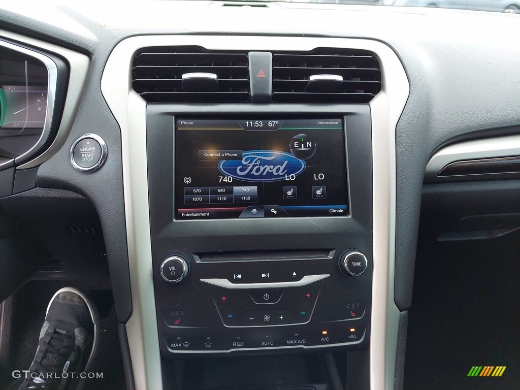 2015 Fusion SE - Oxford White / Charcoal Black photo #15