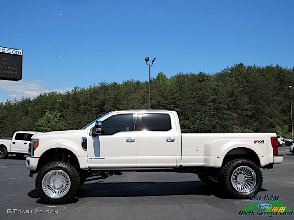 2017 F450 Super Duty Platinum Crew Cab 4x4 - White Platinum / Black/Brunello photo #2