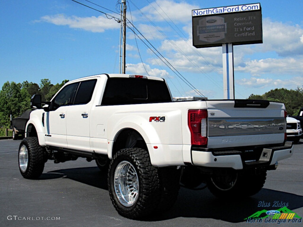 2017 F450 Super Duty Platinum Crew Cab 4x4 - White Platinum / Black/Brunello photo #3