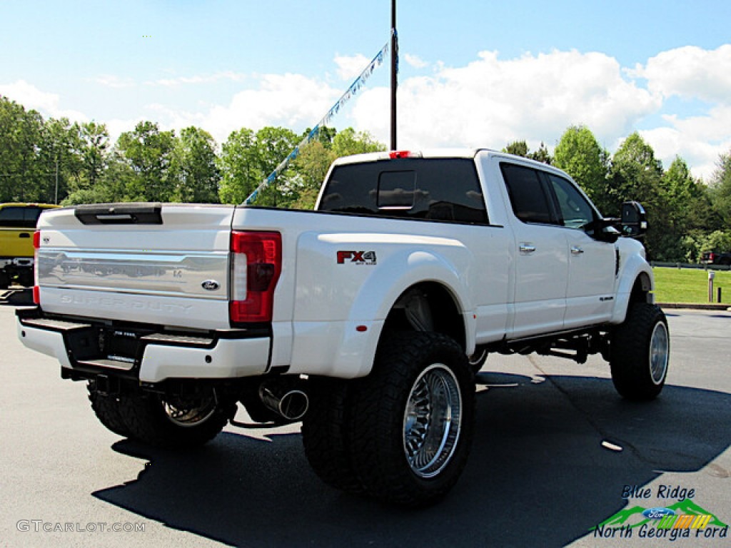 2017 F450 Super Duty Platinum Crew Cab 4x4 - White Platinum / Black/Brunello photo #5