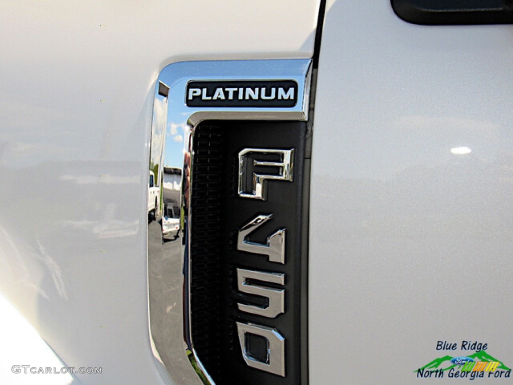 2017 F450 Super Duty Platinum Crew Cab 4x4 - White Platinum / Black/Brunello photo #41