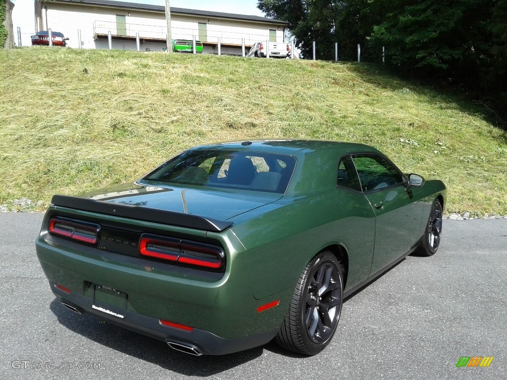 2020 Challenger SXT - F8 Green / Black photo #6