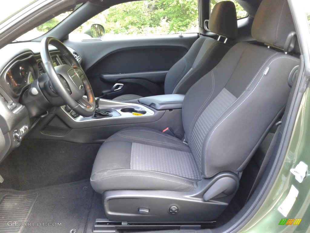 2020 Dodge Challenger SXT Front Seat Photo #142108618