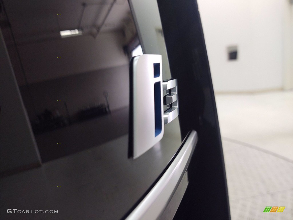 2018 i3 with Range Extender - Fluid Black / Tera Dalbergia Brown photo #26