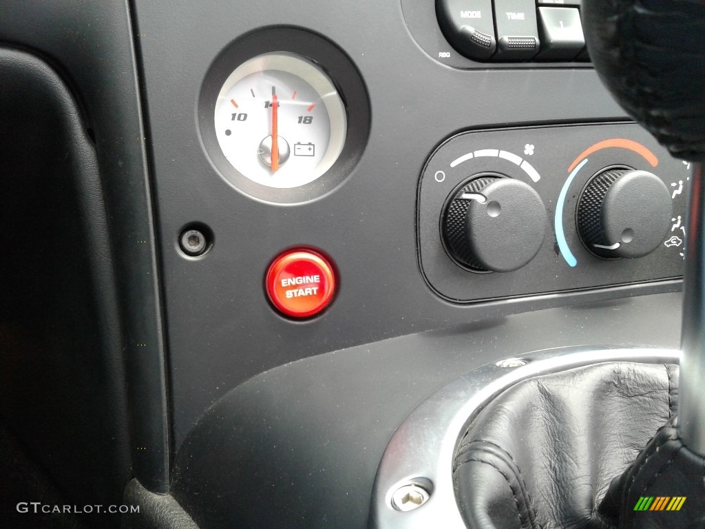 2006 Dodge Viper SRT-10 Controls Photo #142110019