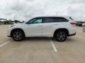 2018 Blizzard White Pearl Toyota Highlander LE  photo #7