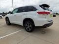 2018 Blizzard White Pearl Toyota Highlander LE  photo #11