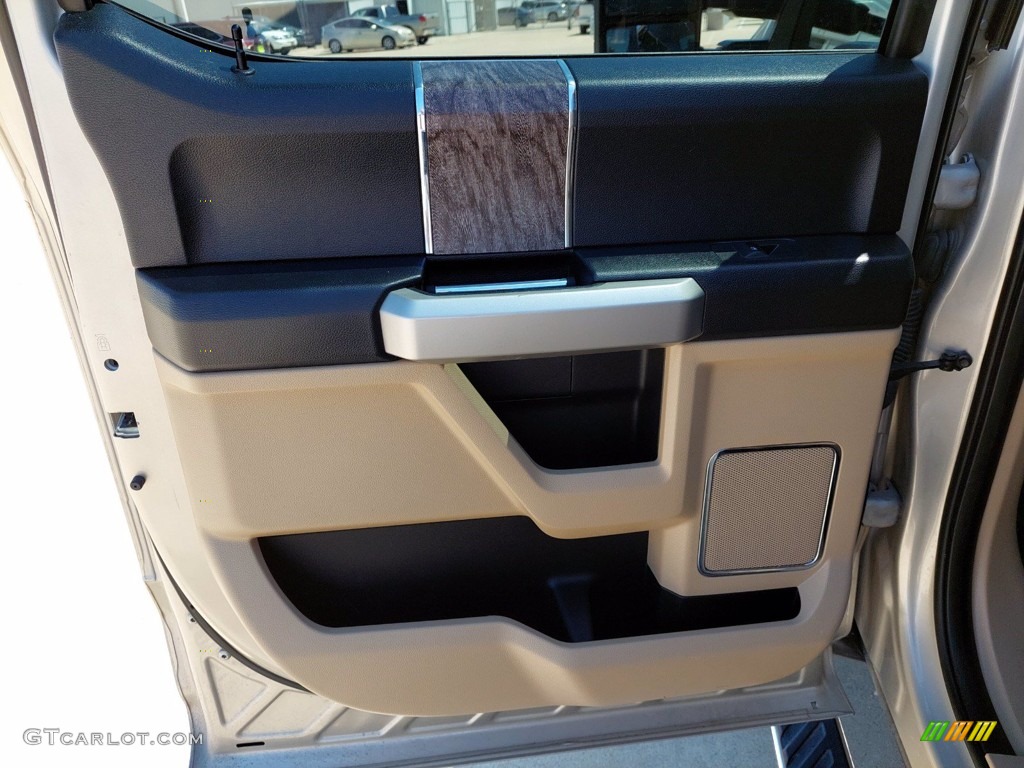 2017 F250 Super Duty Lariat Crew Cab 4x4 - White Gold / Camel photo #21