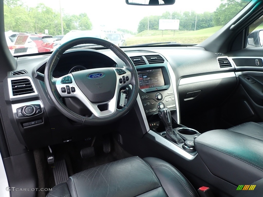 2012 Explorer XLT 4WD - White Platinum Tri-Coat / Charcoal Black photo #18