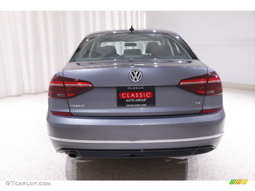 2018 Passat R-Line - Platinum Gray Metallic / Titan Black photo #16