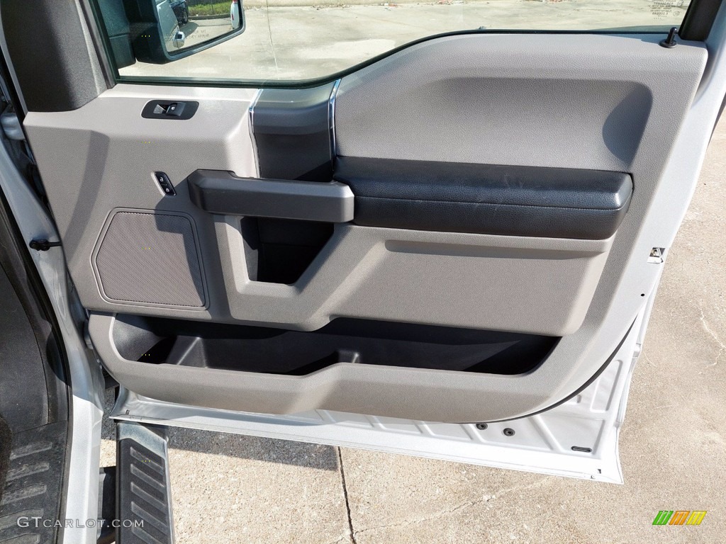 2017 F150 XLT SuperCrew - Ingot Silver / Earth Gray photo #26