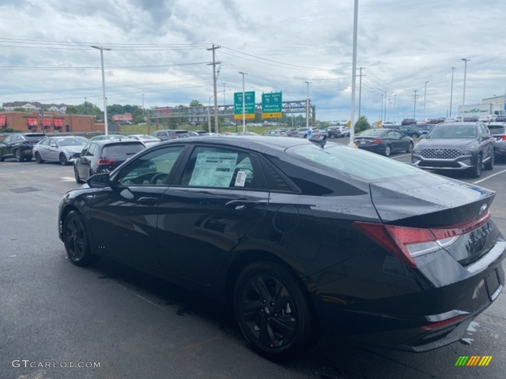 2021 Elantra SEL - Phantom Black / Black photo #4
