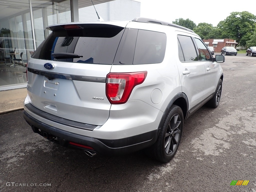 2019 Explorer XLT 4WD - Ingot Silver / Medium Black photo #3