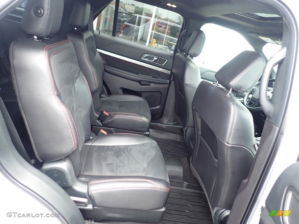 2019 Explorer XLT 4WD - Ingot Silver / Medium Black photo #12