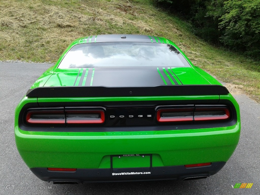 2017 Challenger R/T Shaker - Green Go / Black photo #8