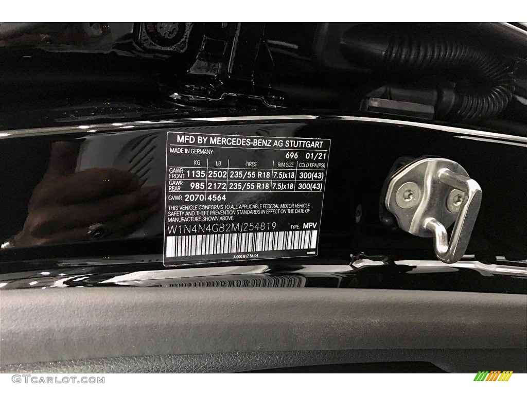 2021 GLA 250 - Night Black / Black photo #13