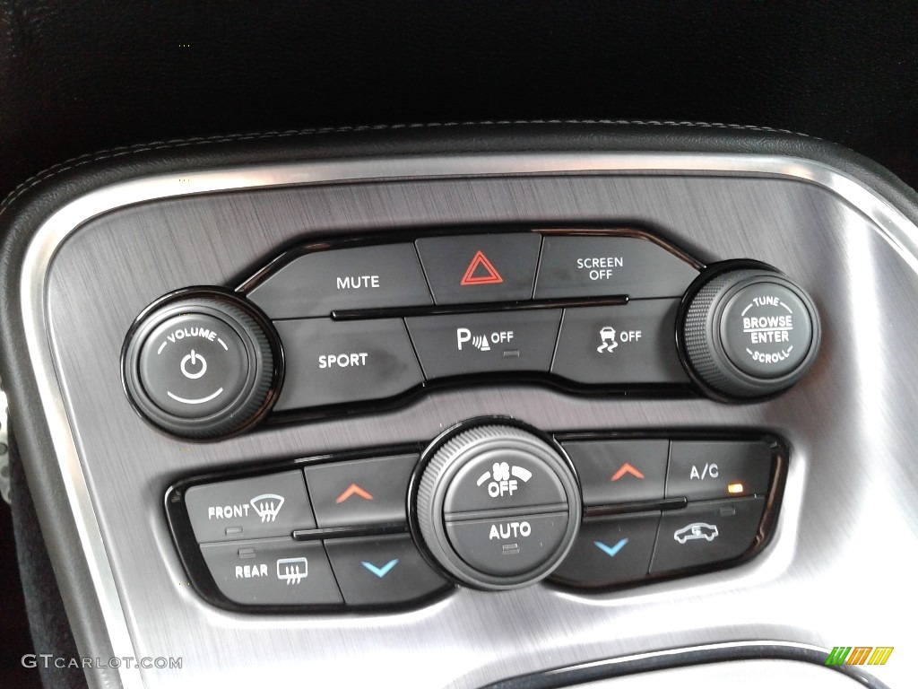 2017 Dodge Challenger R/T Shaker Controls Photos