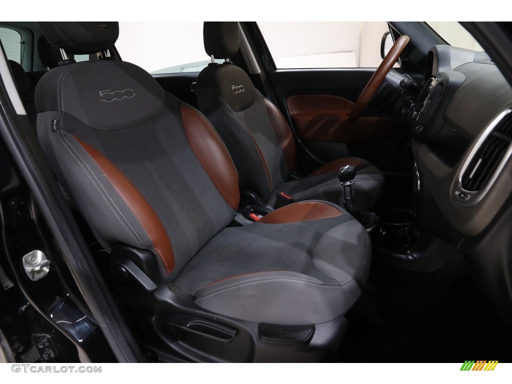 2014 Fiat 500L Trekking Interior Color Photos