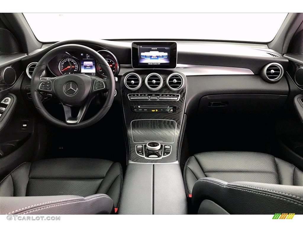 2018 Mercedes-Benz GLC 300 Black Dashboard Photo #142130442