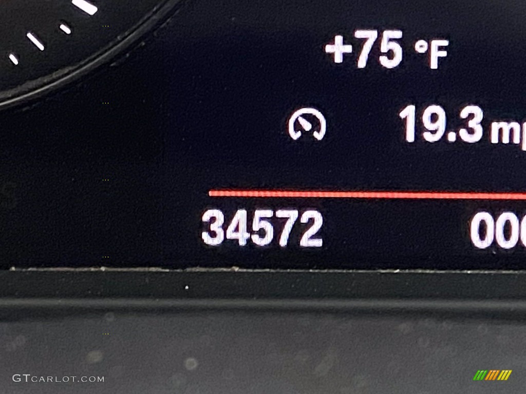2018 X2 xDrive28i - Jet Black / Black photo #22