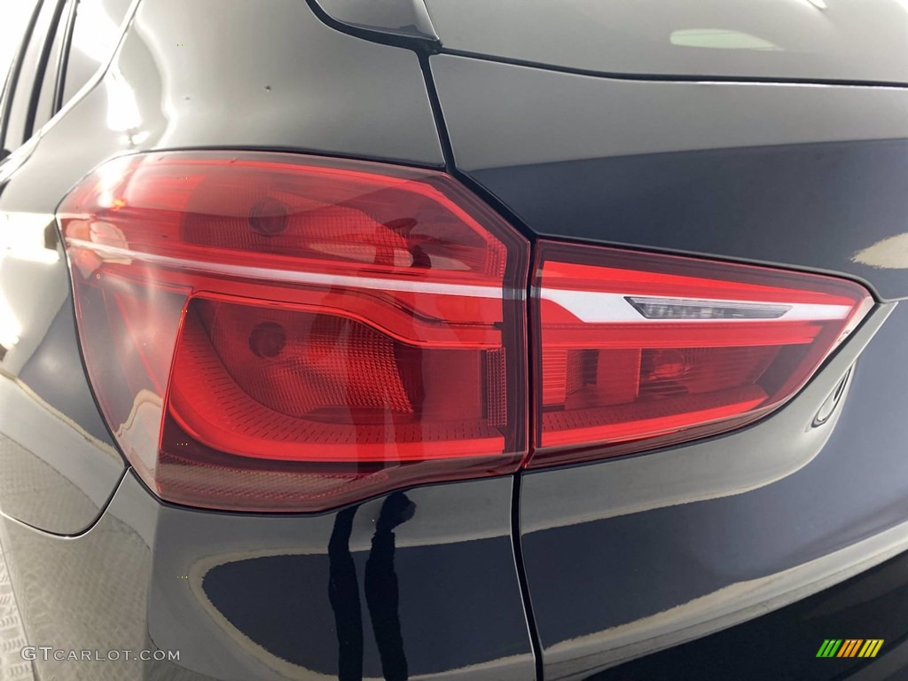2018 X1 xDrive28i - Jet Black / Black photo #9