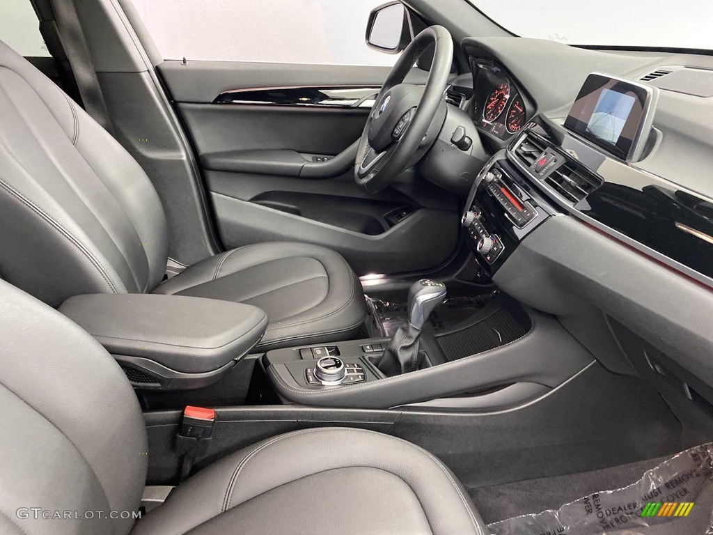 2018 X1 xDrive28i - Jet Black / Black photo #33