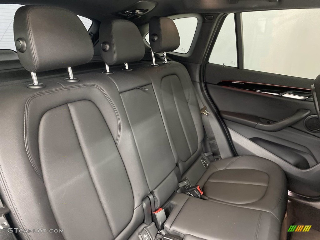 2018 X1 xDrive28i - Jet Black / Black photo #36