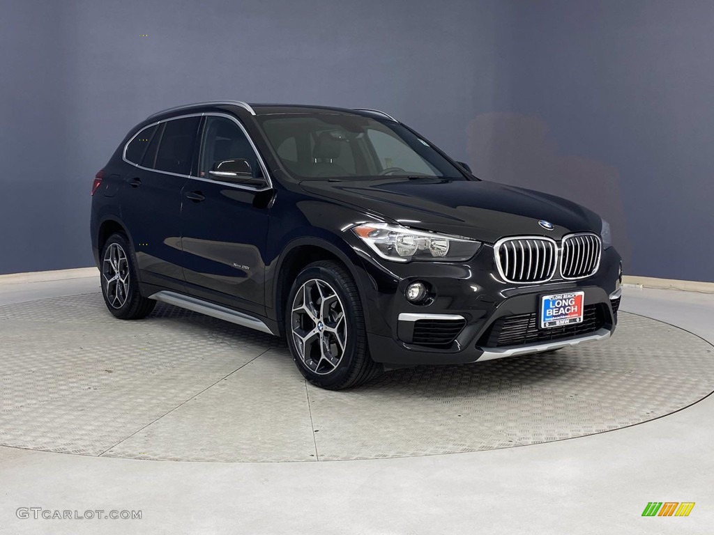 2018 X1 xDrive28i - Jet Black / Black photo #38